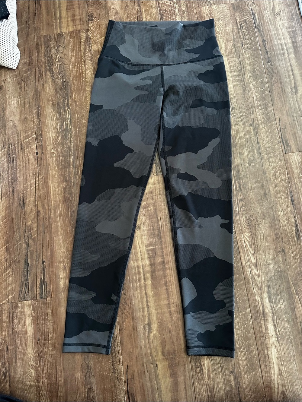 Aerie High-Waist Camo Leggings - Black/Grey